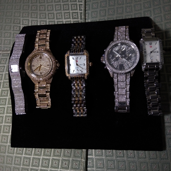 MICHAEL KORS CAMILLE CRYSTAL WATCH - Picture 4 of 4